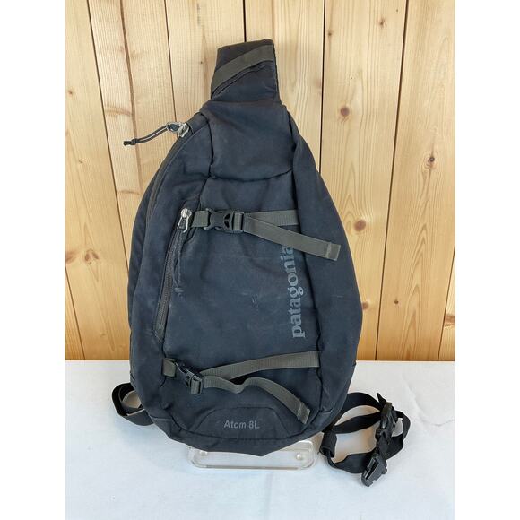Patagonia Sling Bag, Atom 8L - Black - Picture 1 of 6
